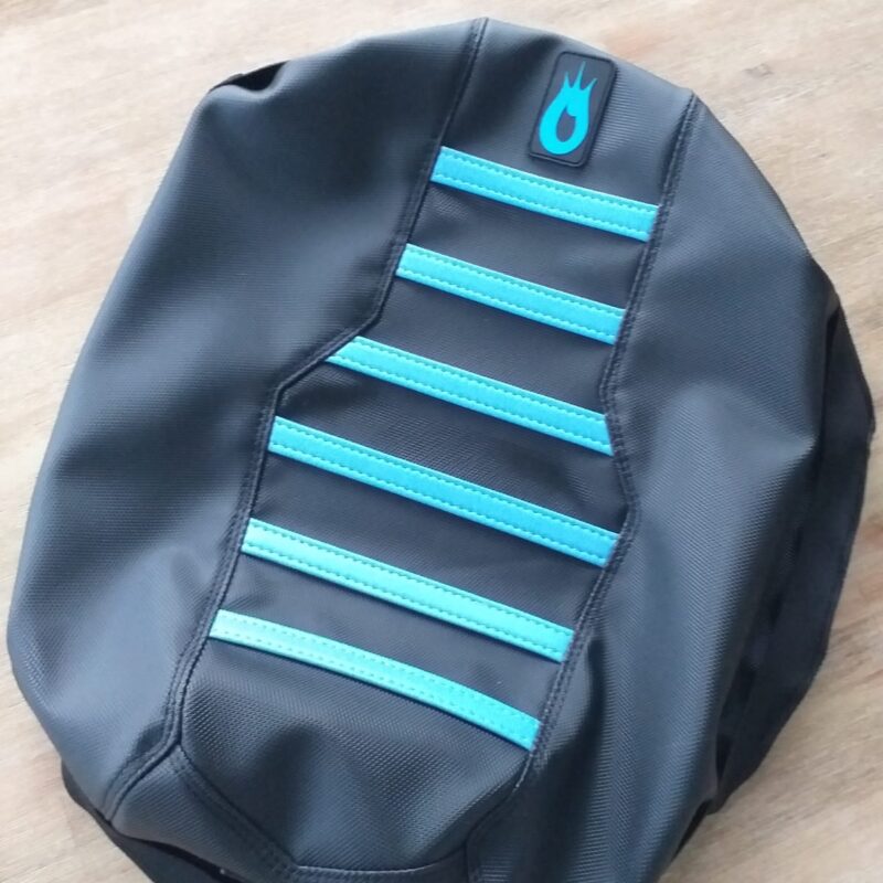 Polaris MK146-155 full size Black with light blue strips